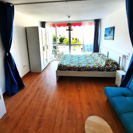 Playmon Holiday Apartment Бенидорм Экстерьер фото
