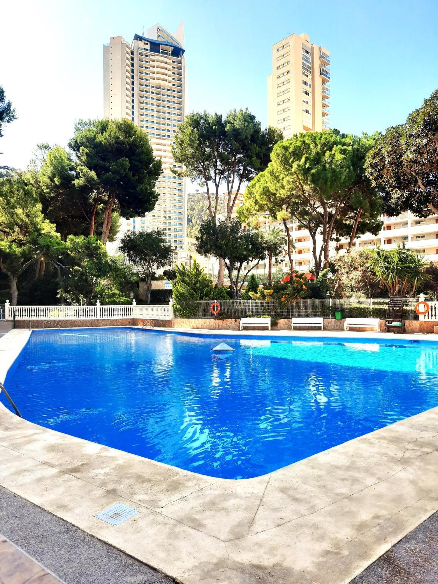 Playmon Holiday Apartment Бенидорм Экстерьер фото