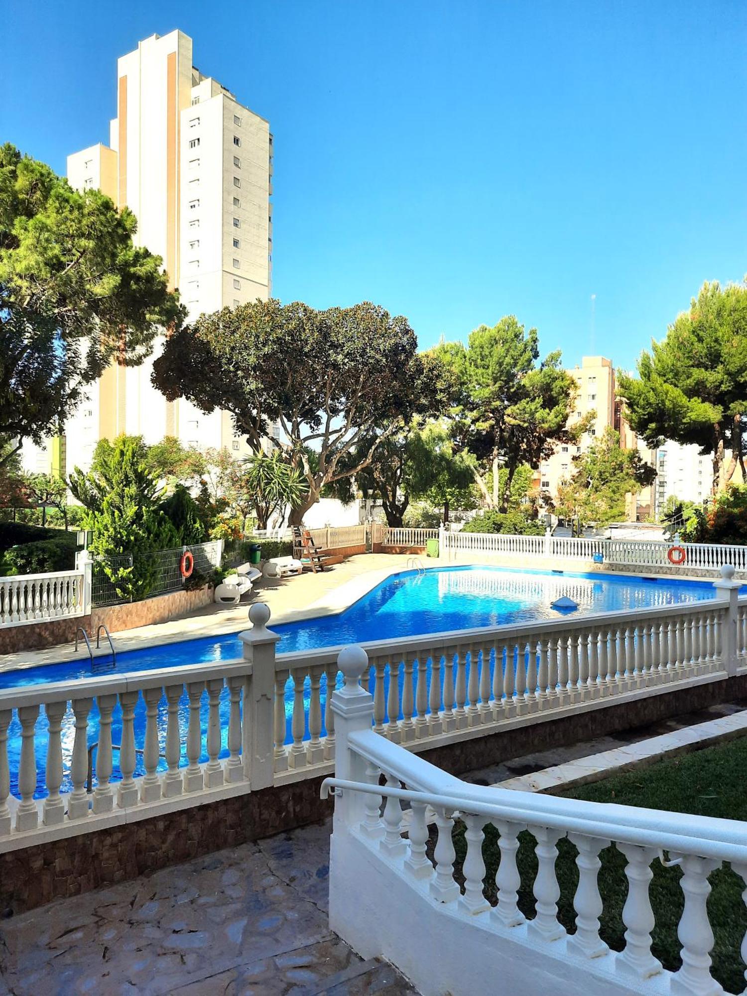 Playmon Holiday Apartment Бенидорм Экстерьер фото