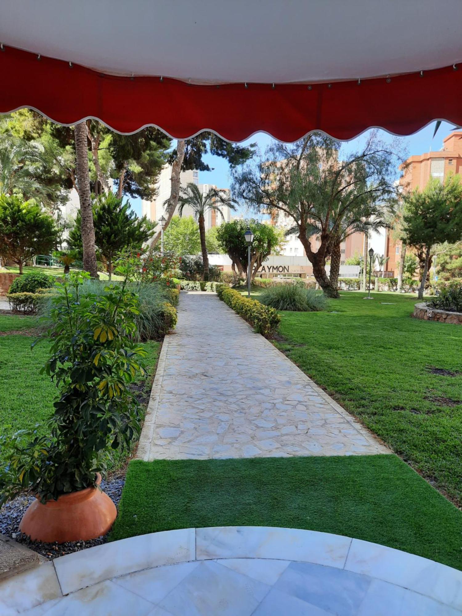 Playmon Holiday Apartment Бенидорм Экстерьер фото