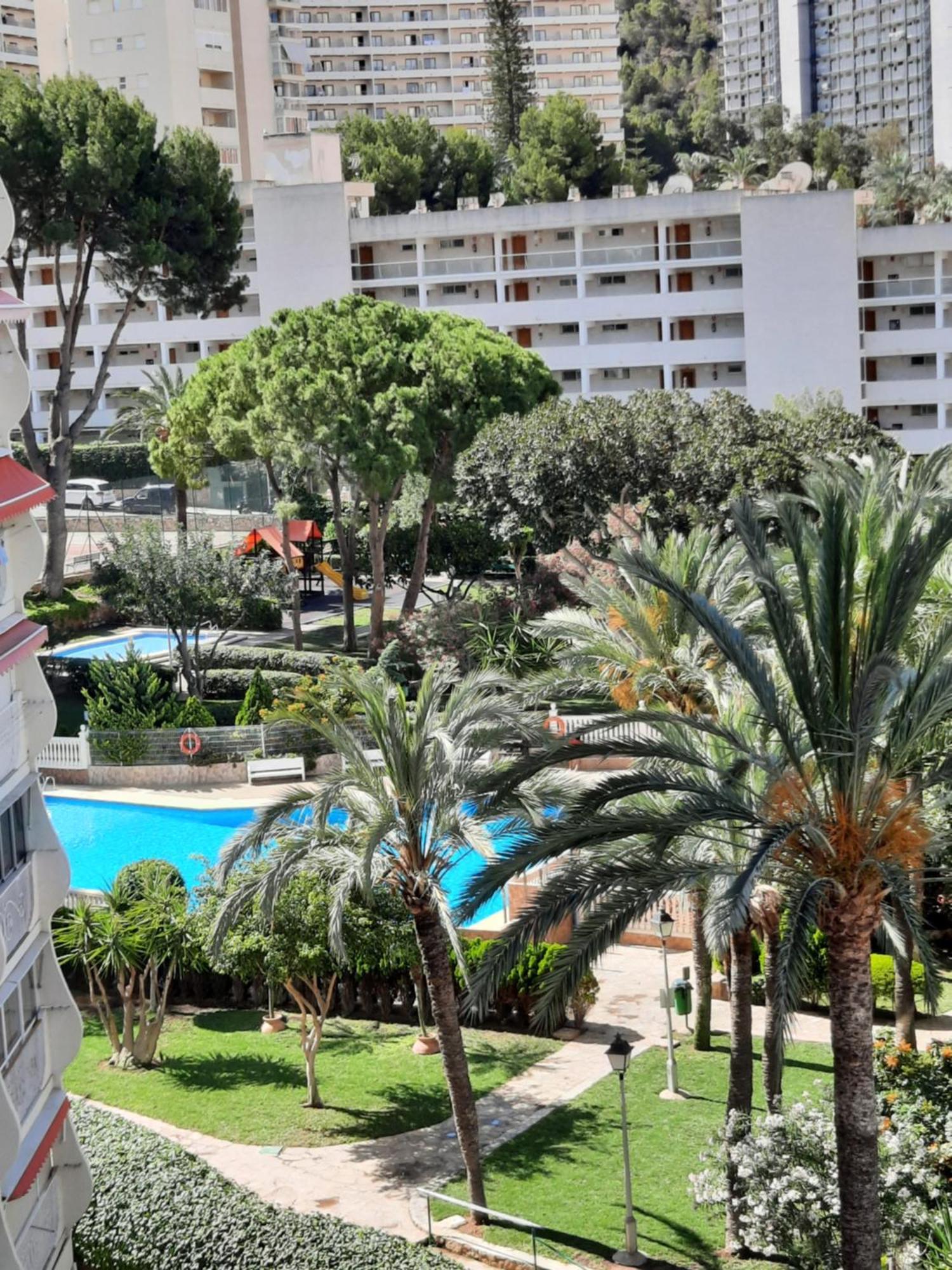 Playmon Holiday Apartment Бенидорм Экстерьер фото